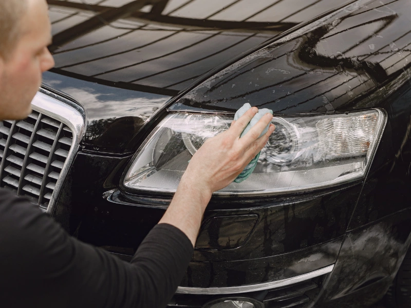 How to Clean Car Headlight Glass